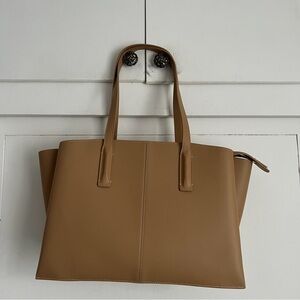 Freja New York Paloma Tote in Cappuccino